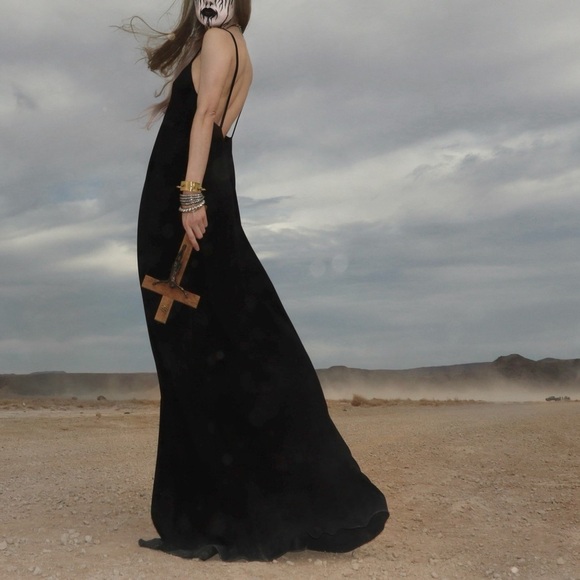 Low Scoop Back Long Plunging Maxi Dress - Picture 5 of 5